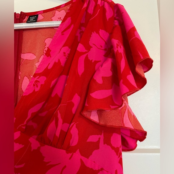 Beautiful Tropical Dress - Picture 1 of 8